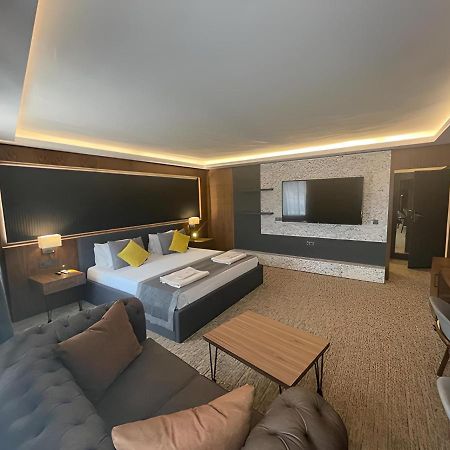 Uk Ankara Hotel Ngoại thất bức ảnh