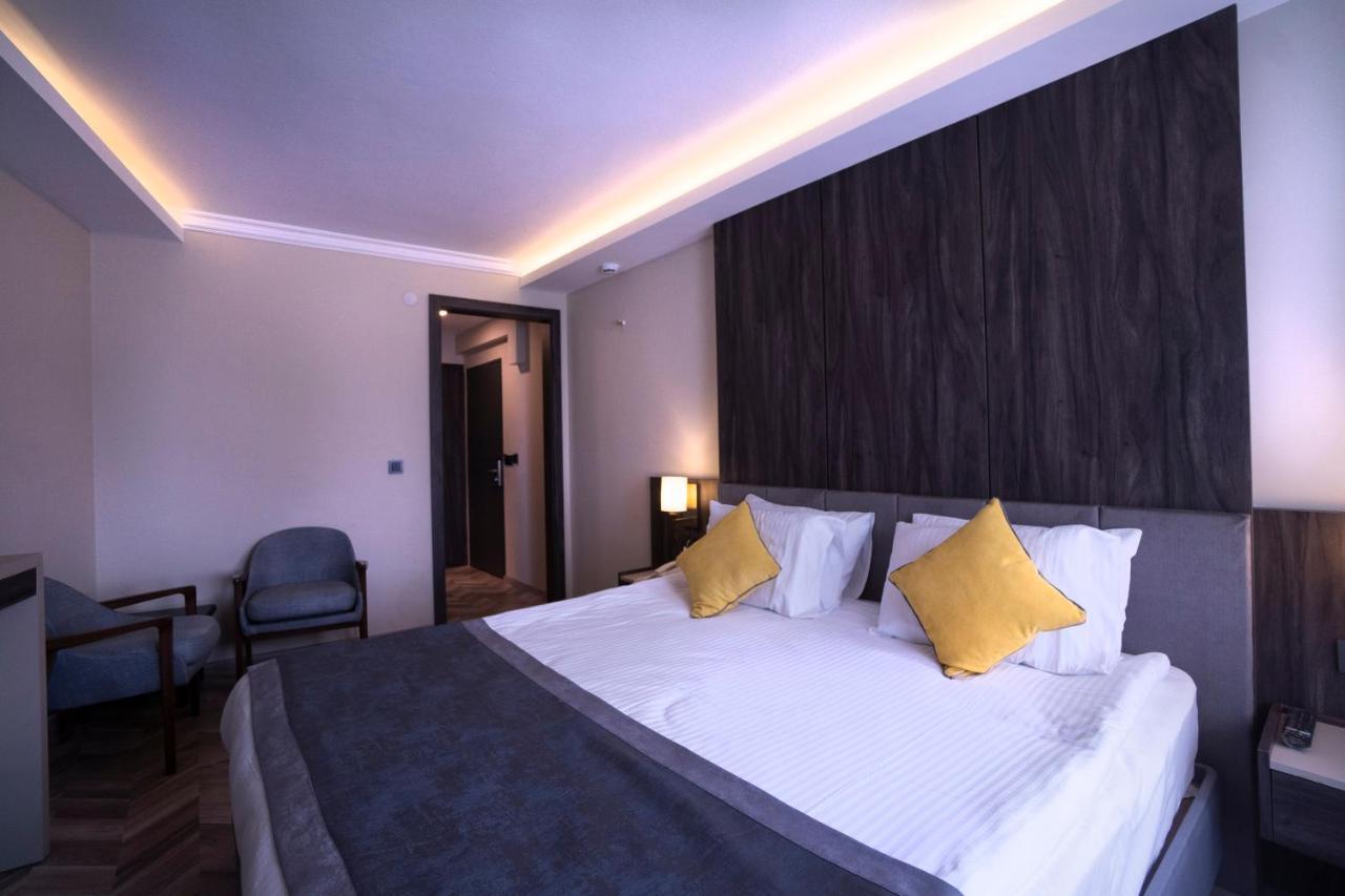 Uk Ankara Hotel Ngoại thất bức ảnh