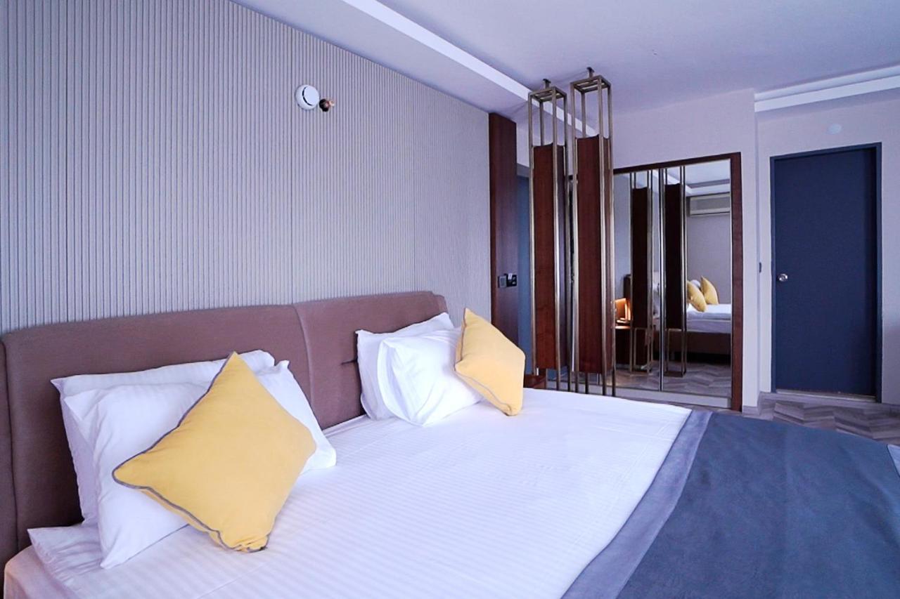 Uk Ankara Hotel Ngoại thất bức ảnh