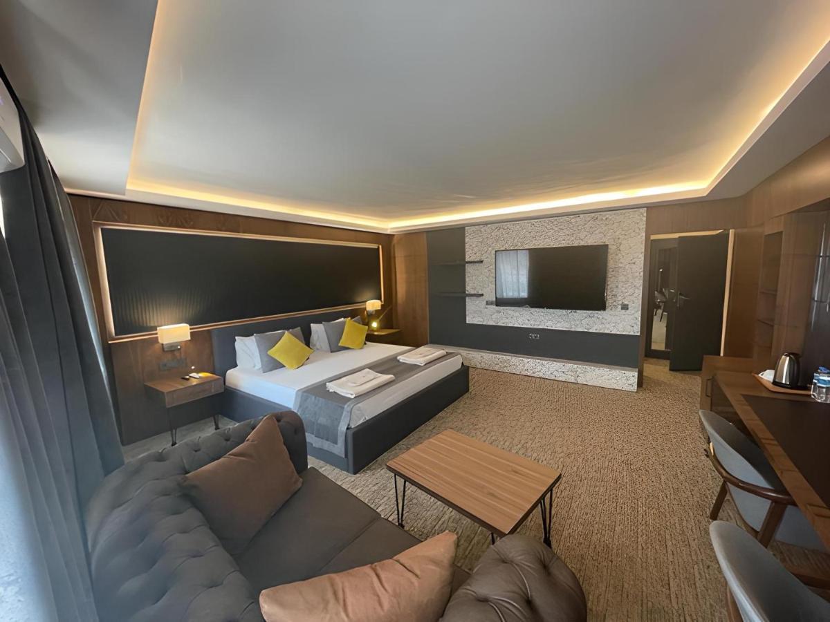 Uk Ankara Hotel Ngoại thất bức ảnh