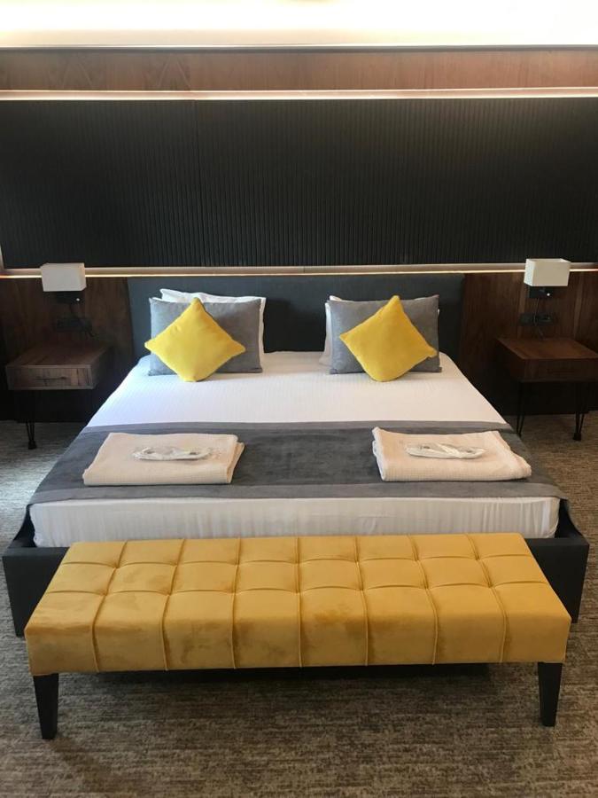 Uk Ankara Hotel Ngoại thất bức ảnh