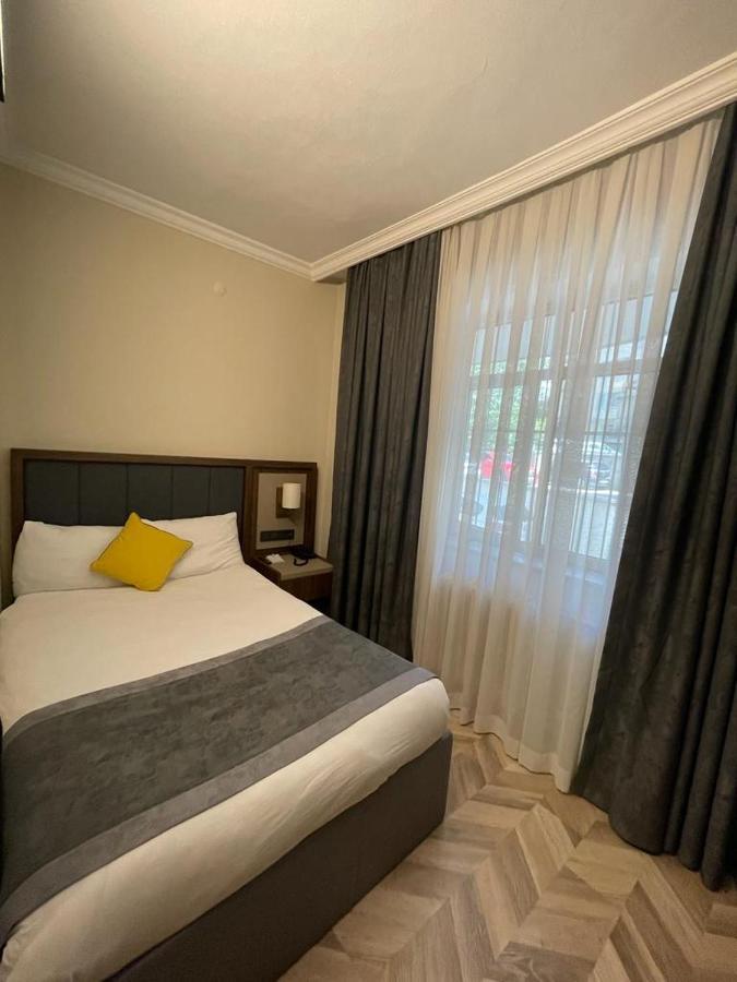 Uk Ankara Hotel Ngoại thất bức ảnh