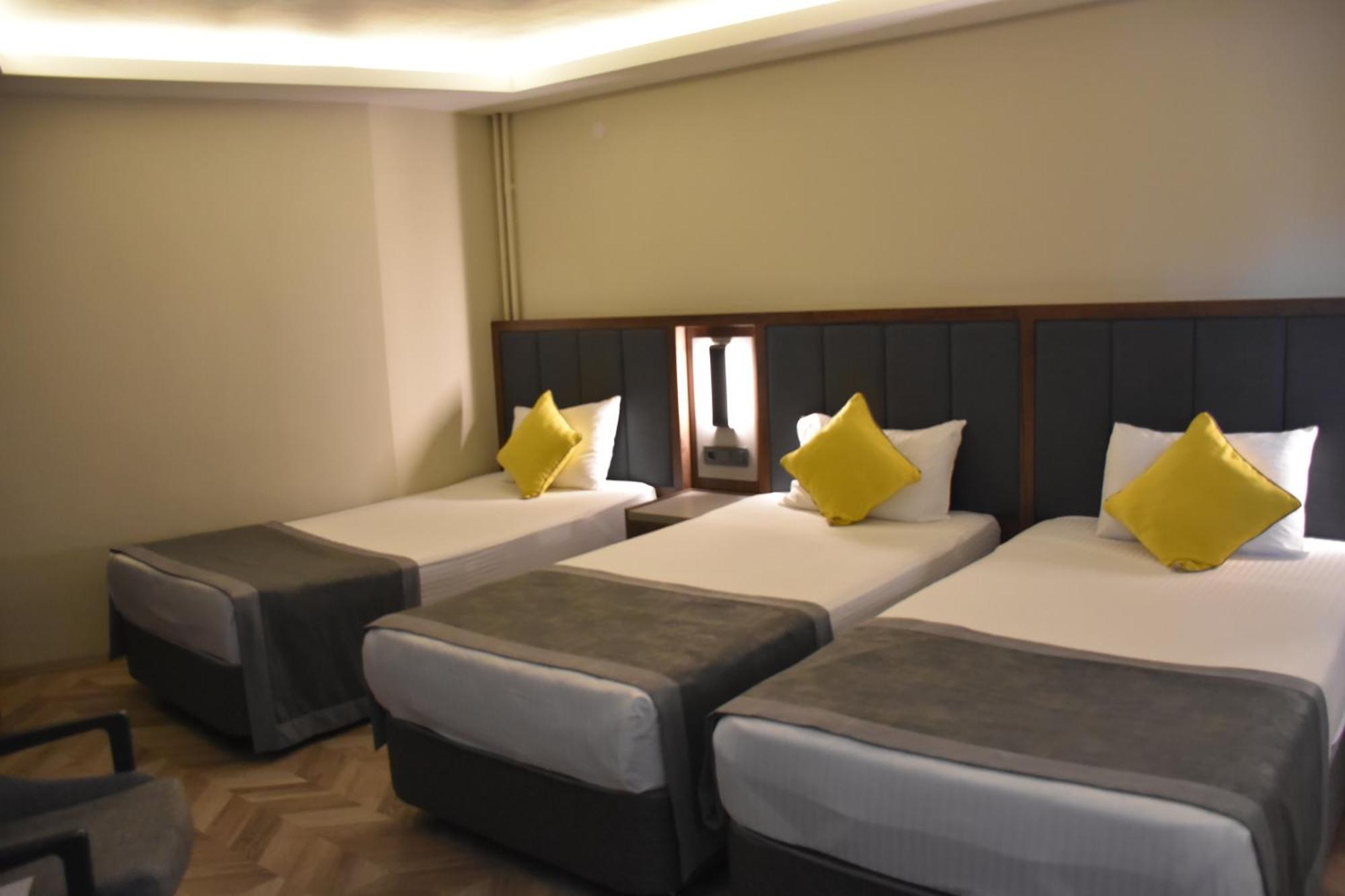 Uk Ankara Hotel Ngoại thất bức ảnh