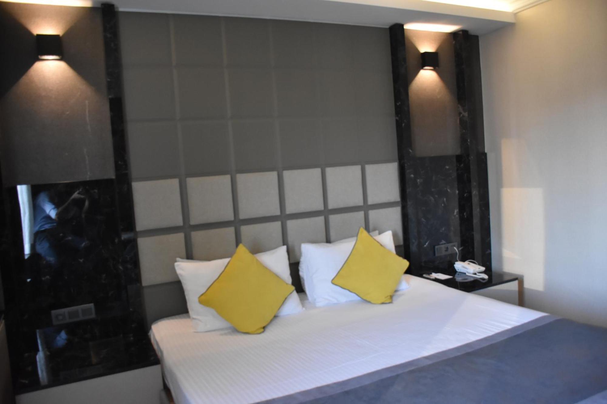 Uk Ankara Hotel Ngoại thất bức ảnh