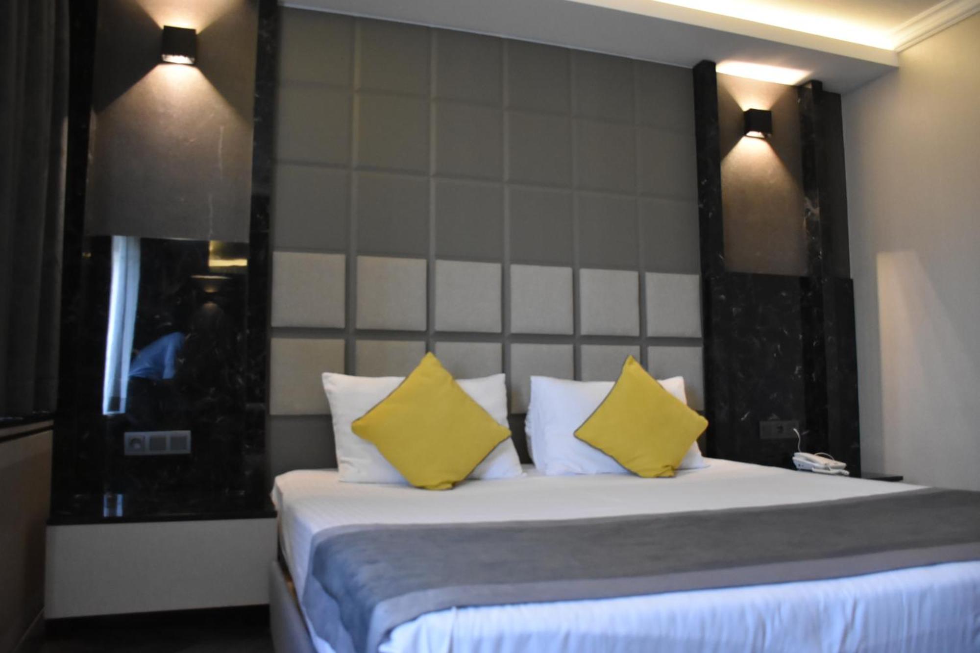 Uk Ankara Hotel Ngoại thất bức ảnh