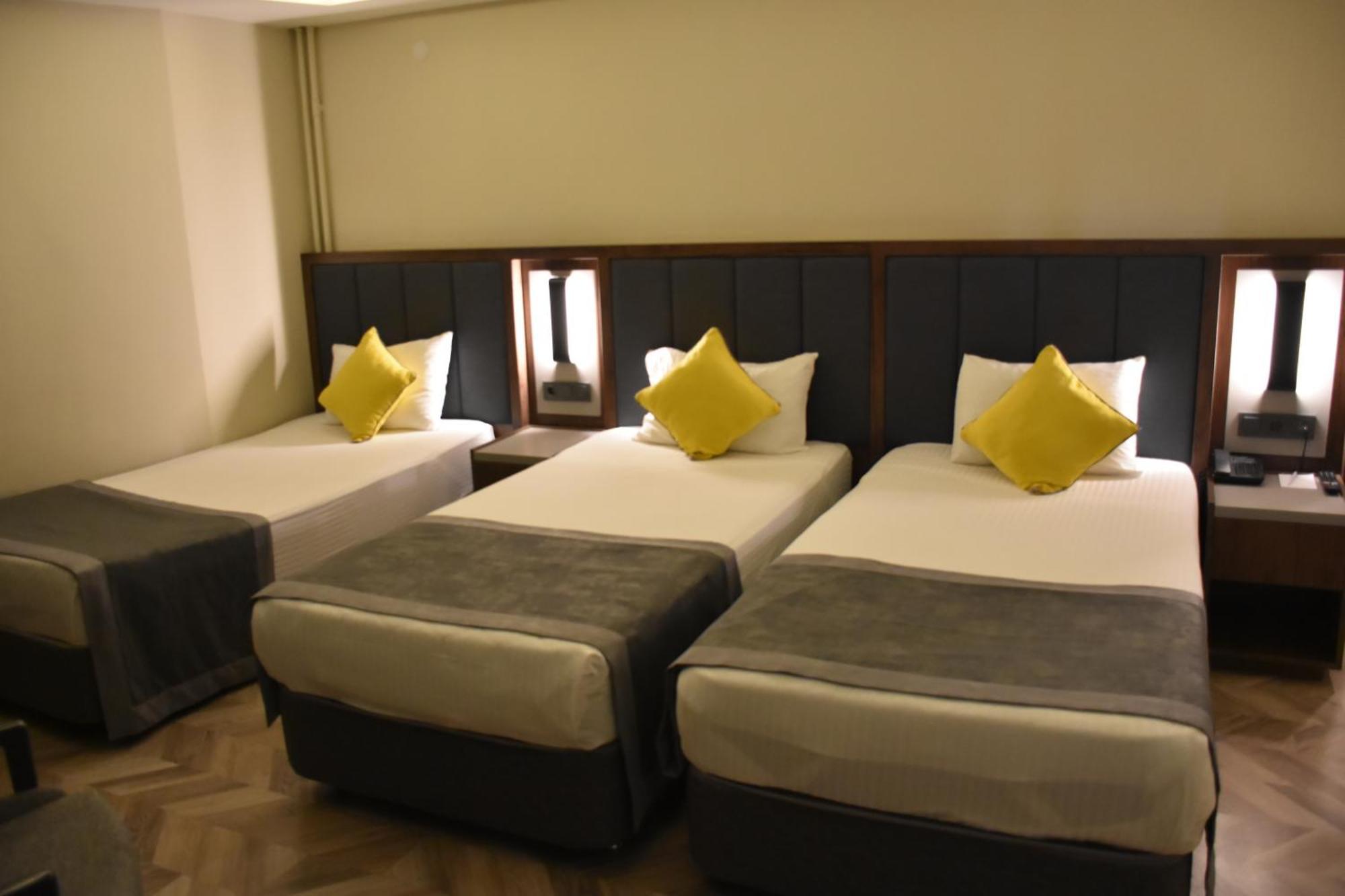 Uk Ankara Hotel Ngoại thất bức ảnh
