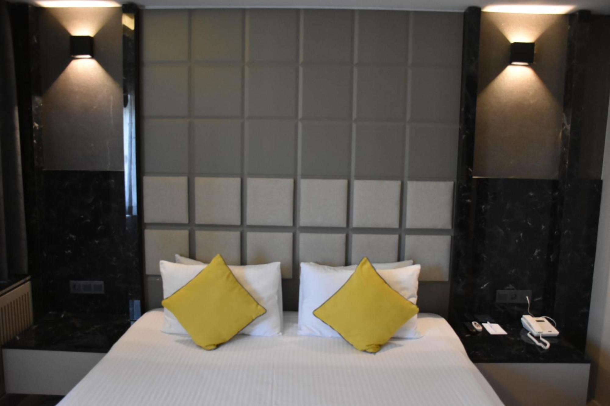 Uk Ankara Hotel Ngoại thất bức ảnh