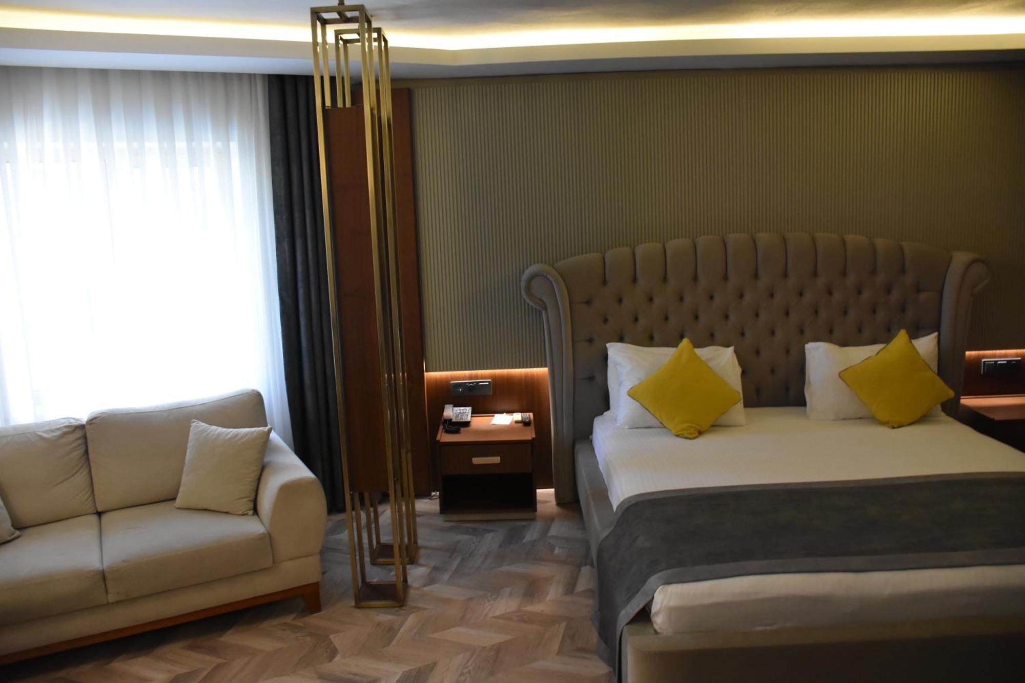 Uk Ankara Hotel Ngoại thất bức ảnh