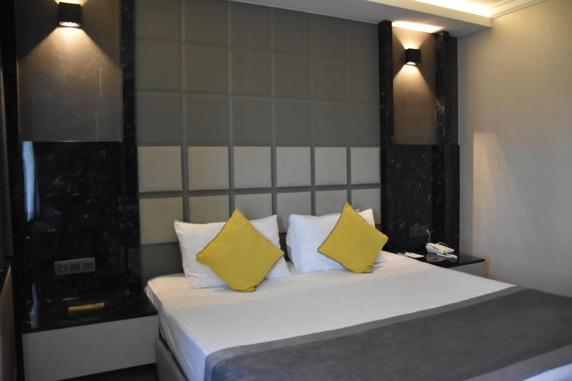 Uk Ankara Hotel Ngoại thất bức ảnh