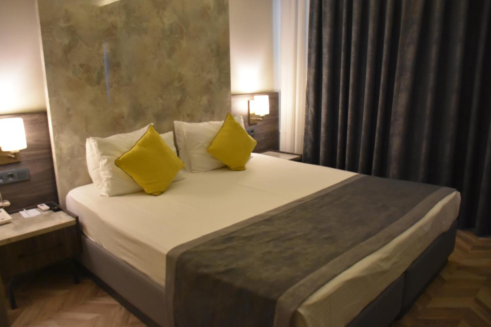 Uk Ankara Hotel Ngoại thất bức ảnh