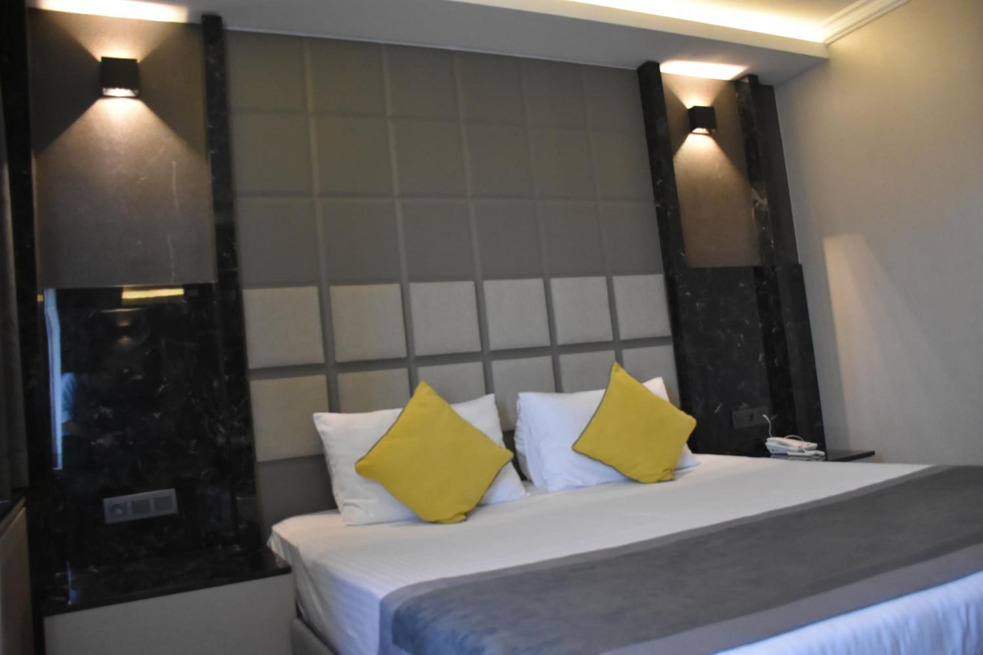 Uk Ankara Hotel Ngoại thất bức ảnh